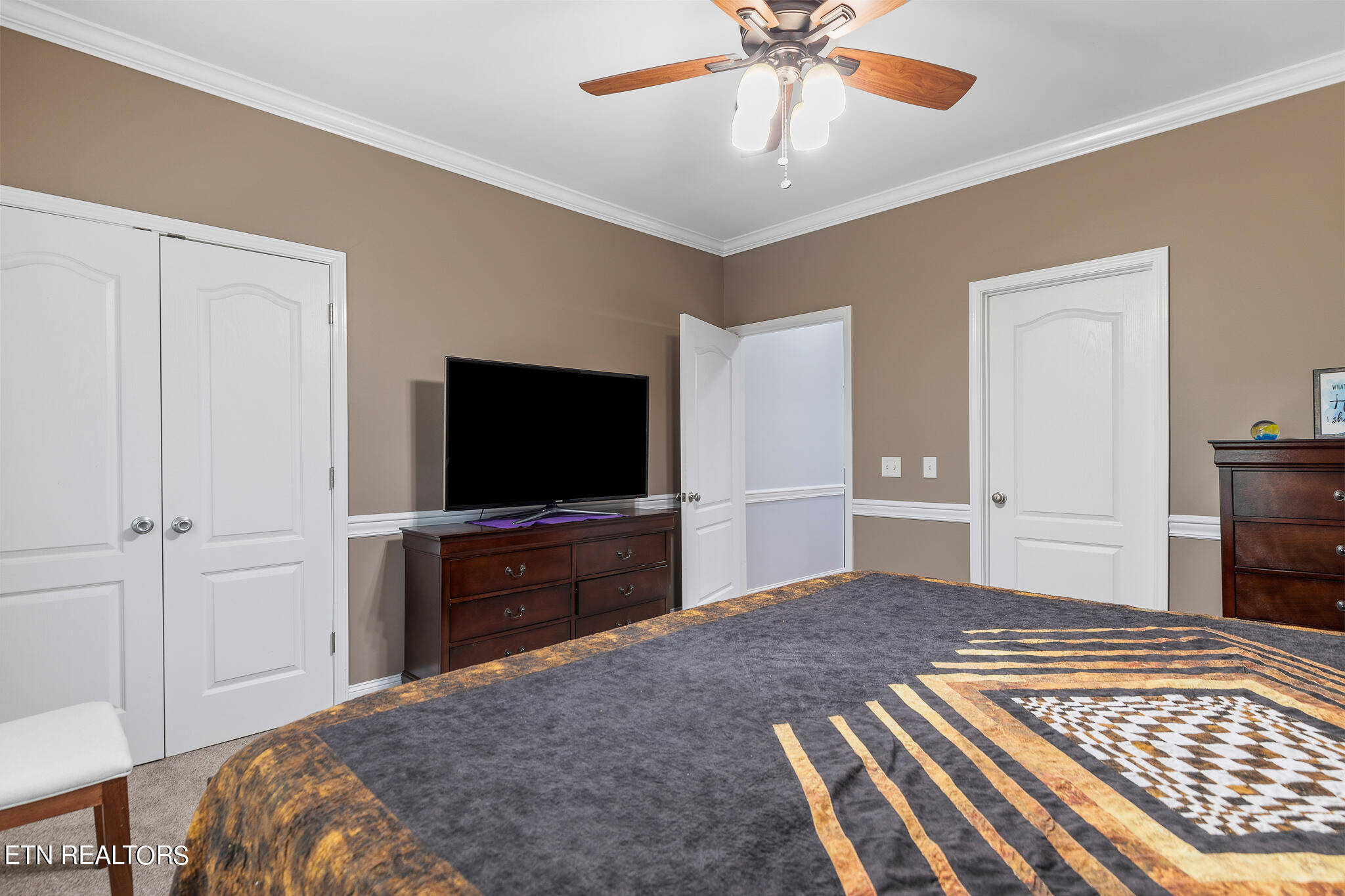 1209 Buckingham Place