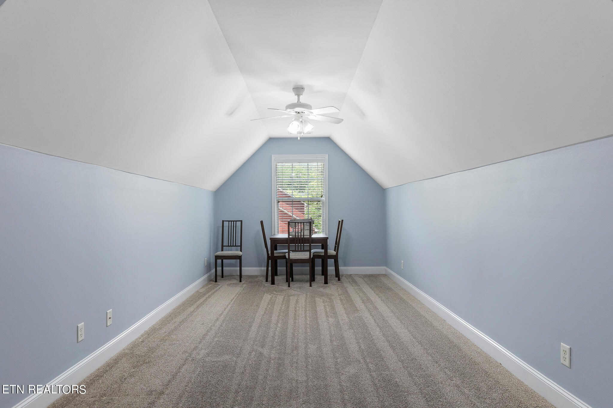 1209 Buckingham Place