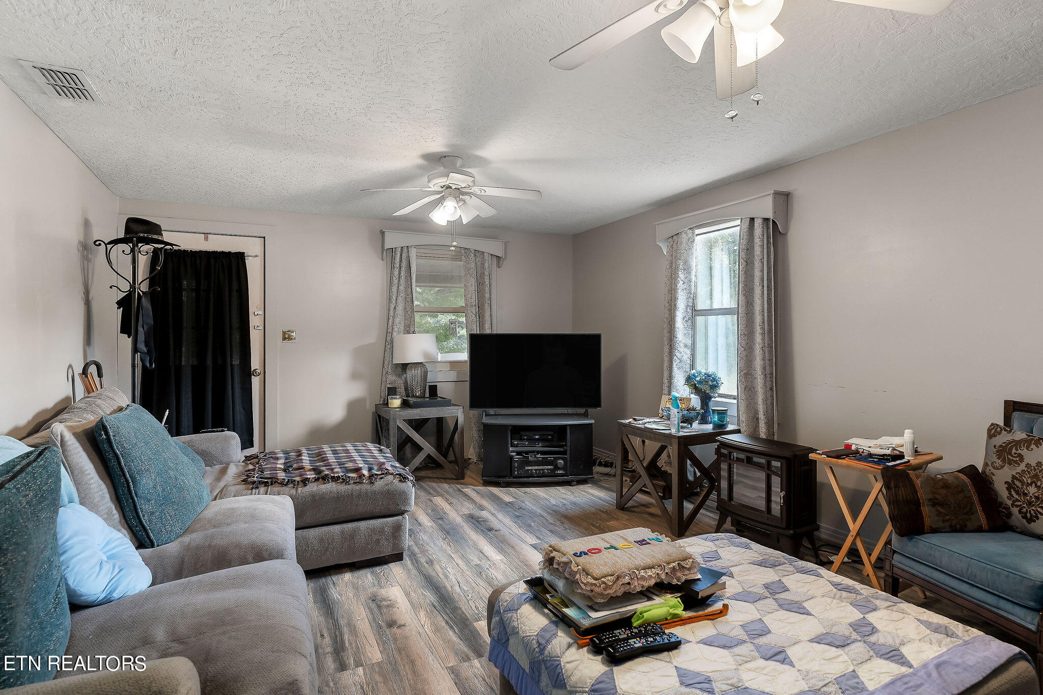 2665 Seven Knobs Rd