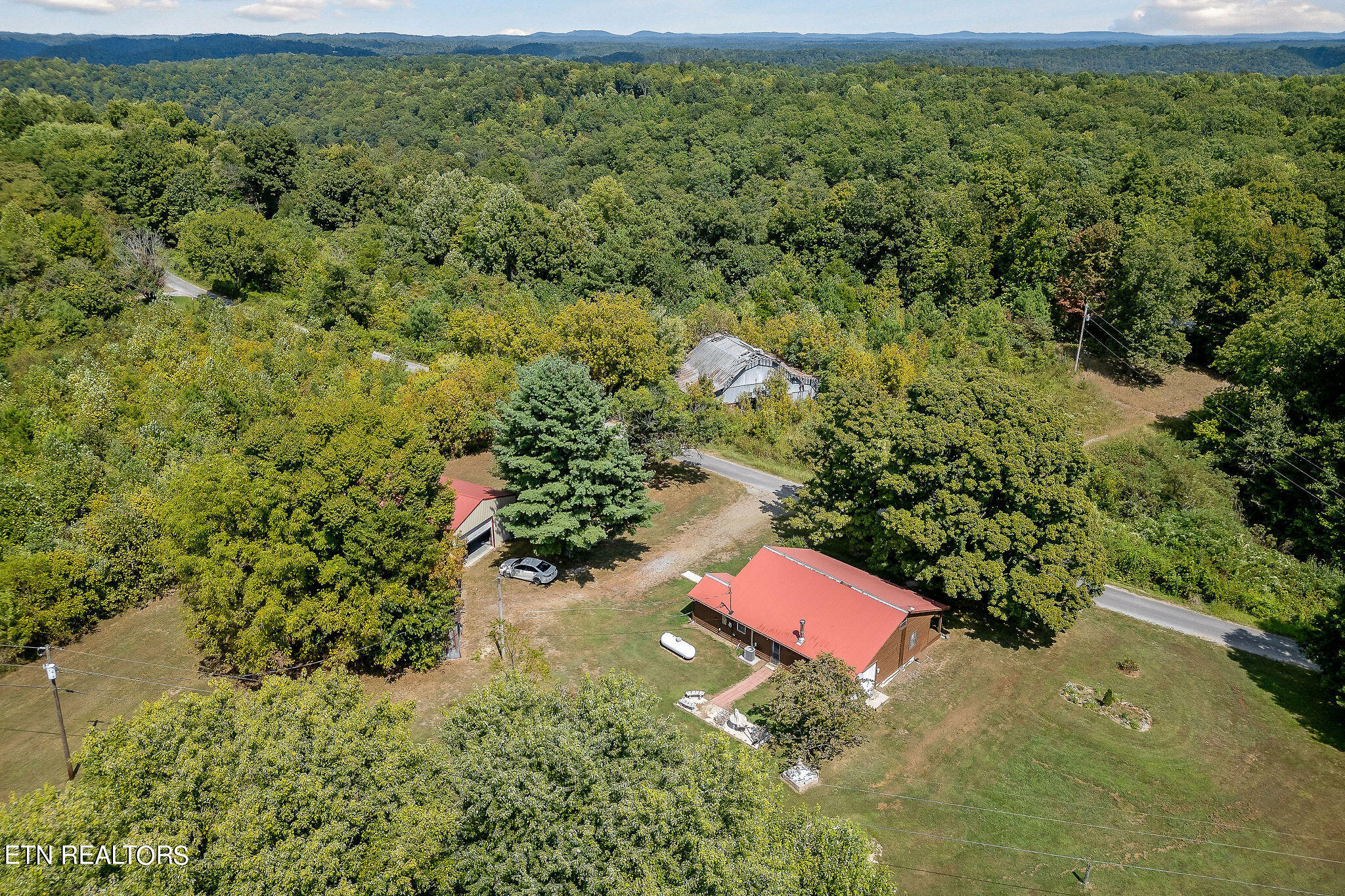 2665 Seven Knobs Rd