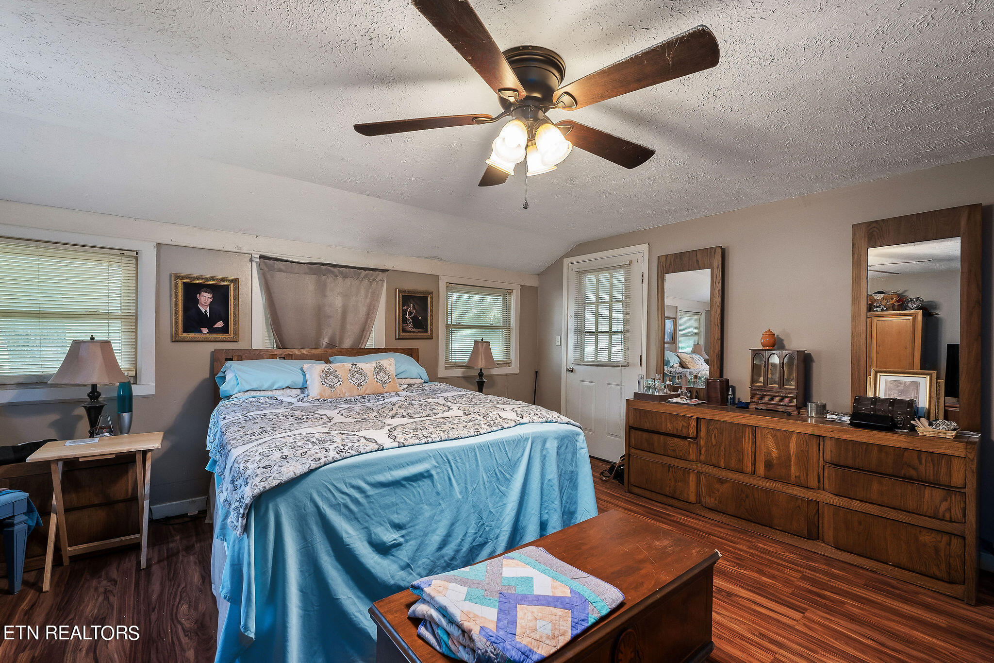 2665 Seven Knobs Rd