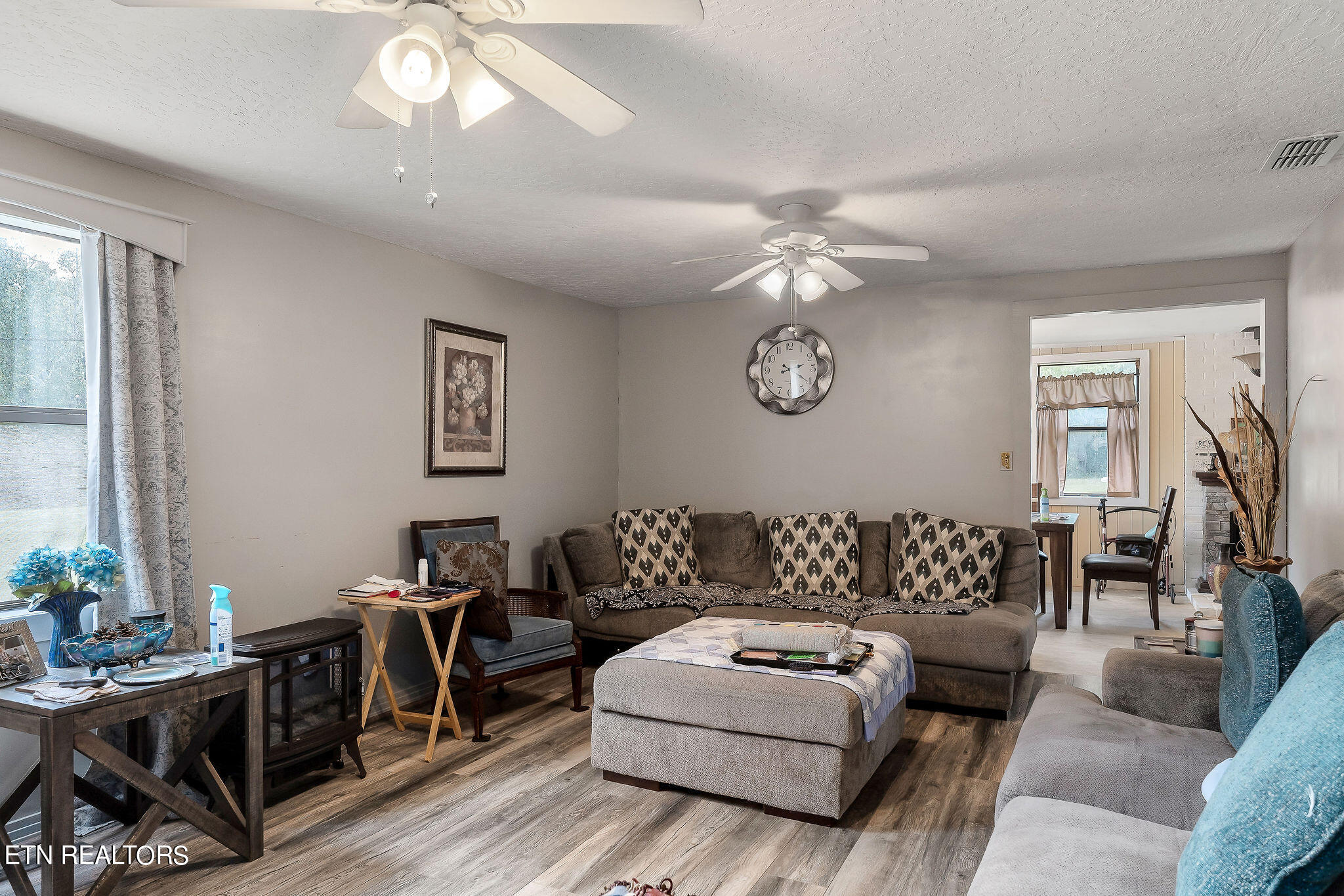 2665 Seven Knobs Rd