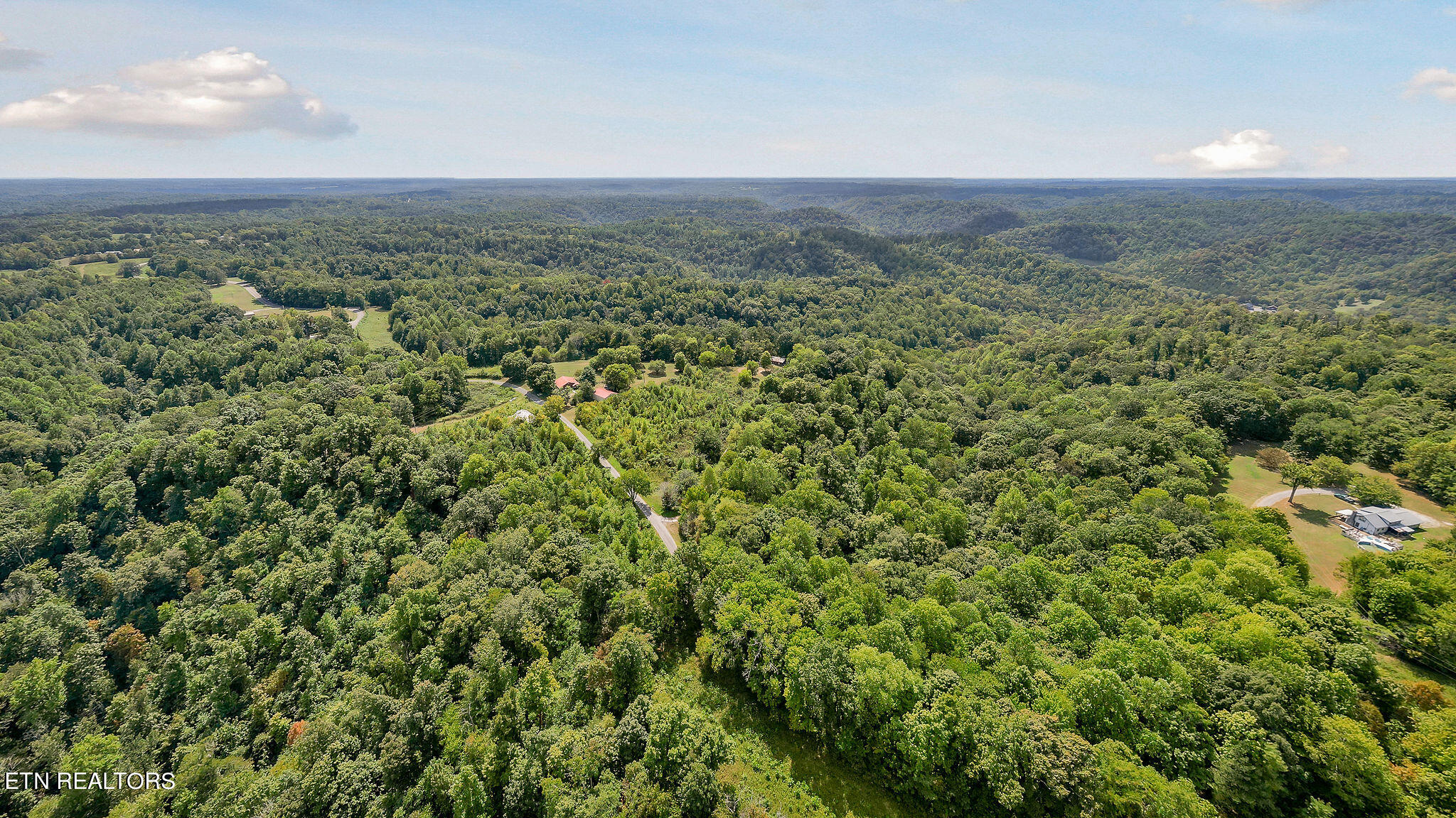 2665 Seven Knobs Rd