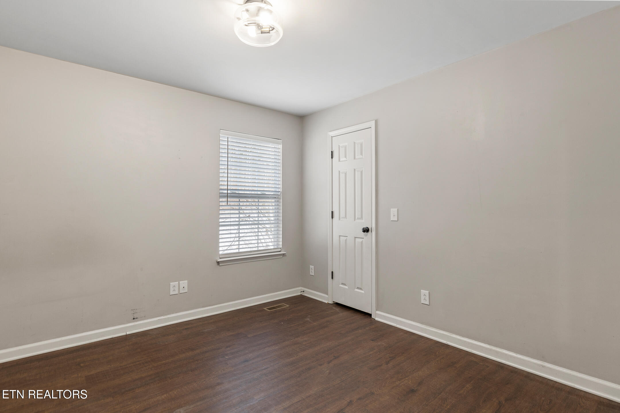 1655 Dogwood Circle