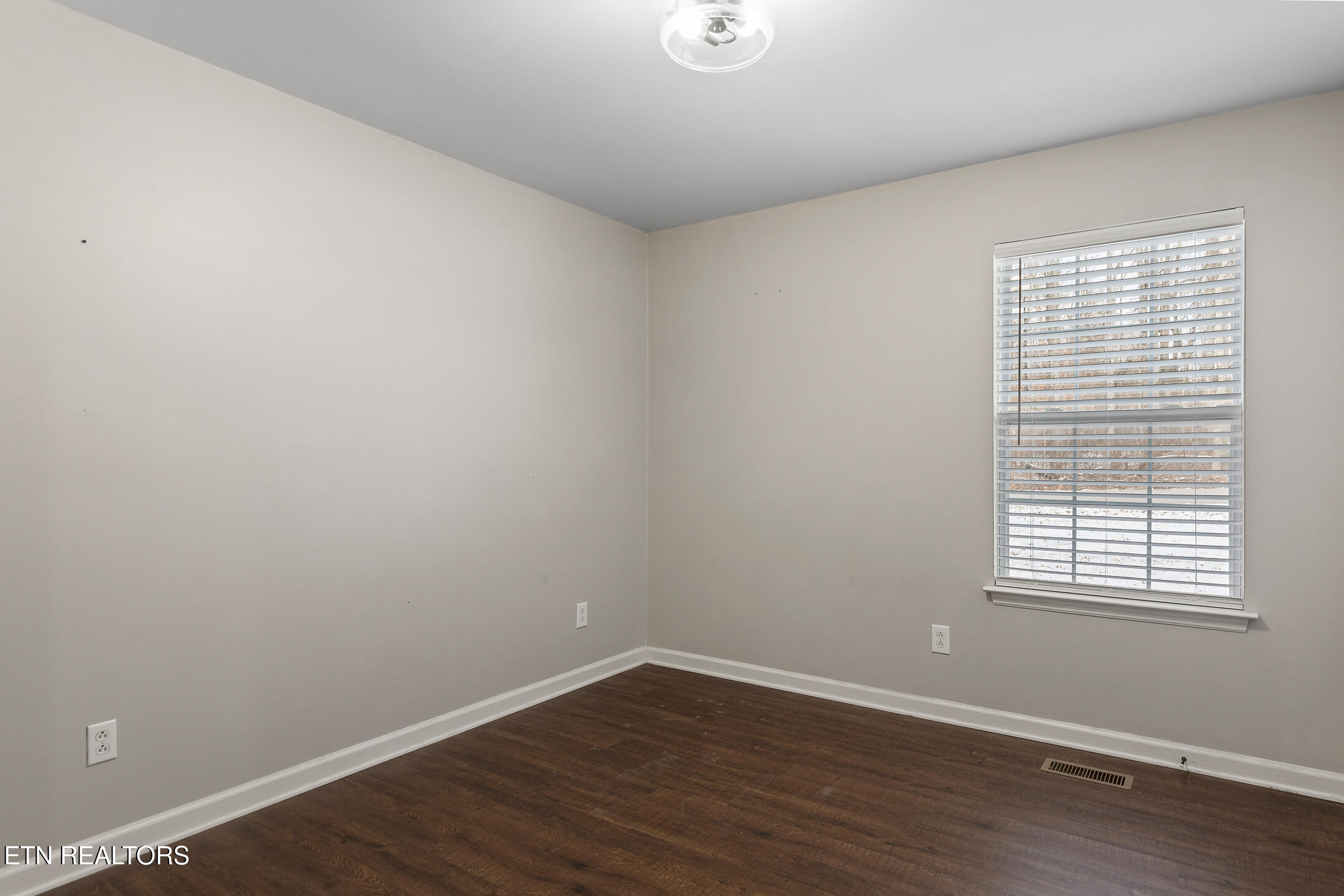 1655 Dogwood Circle