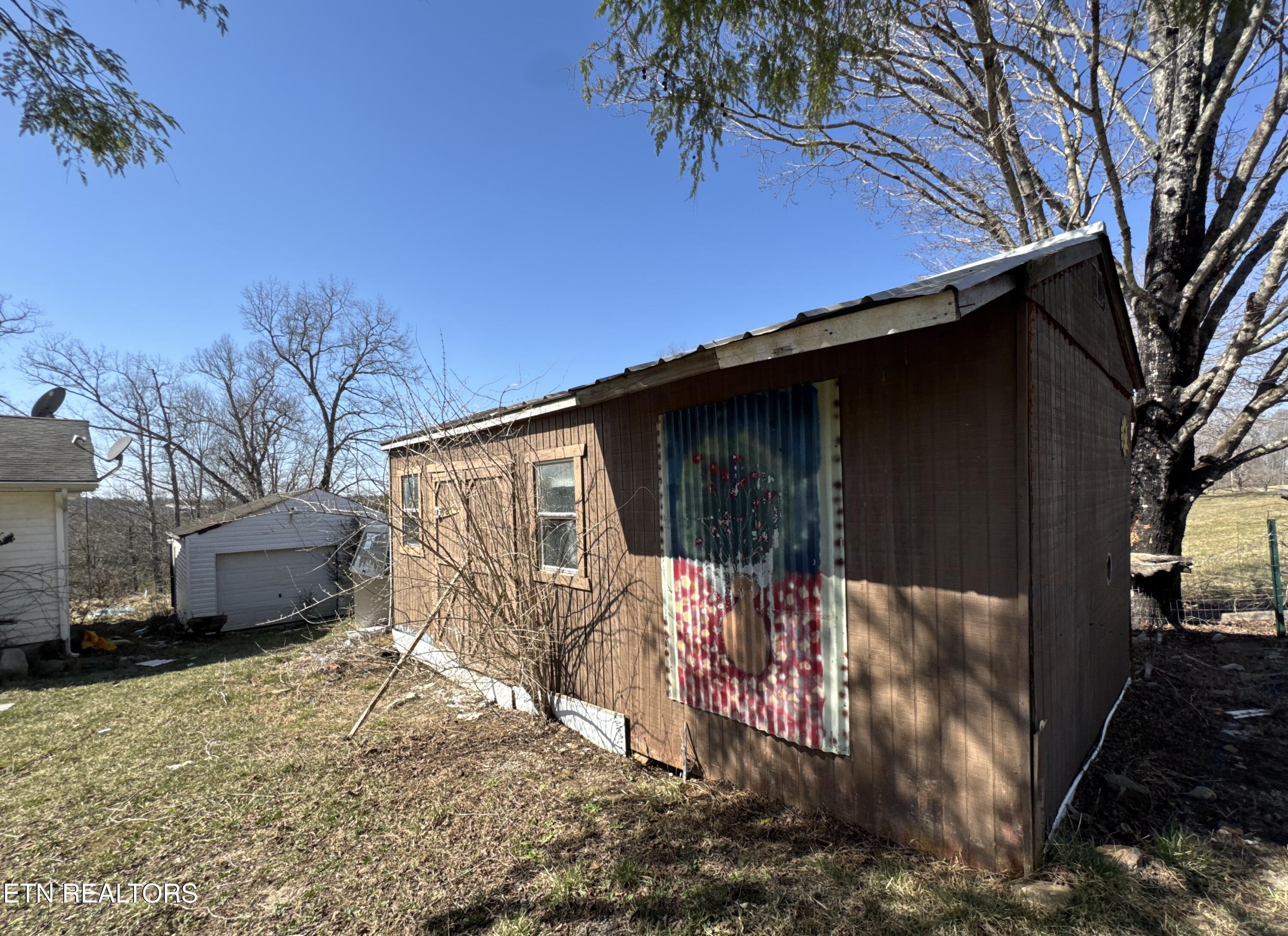 121 Rabbit Track Rd