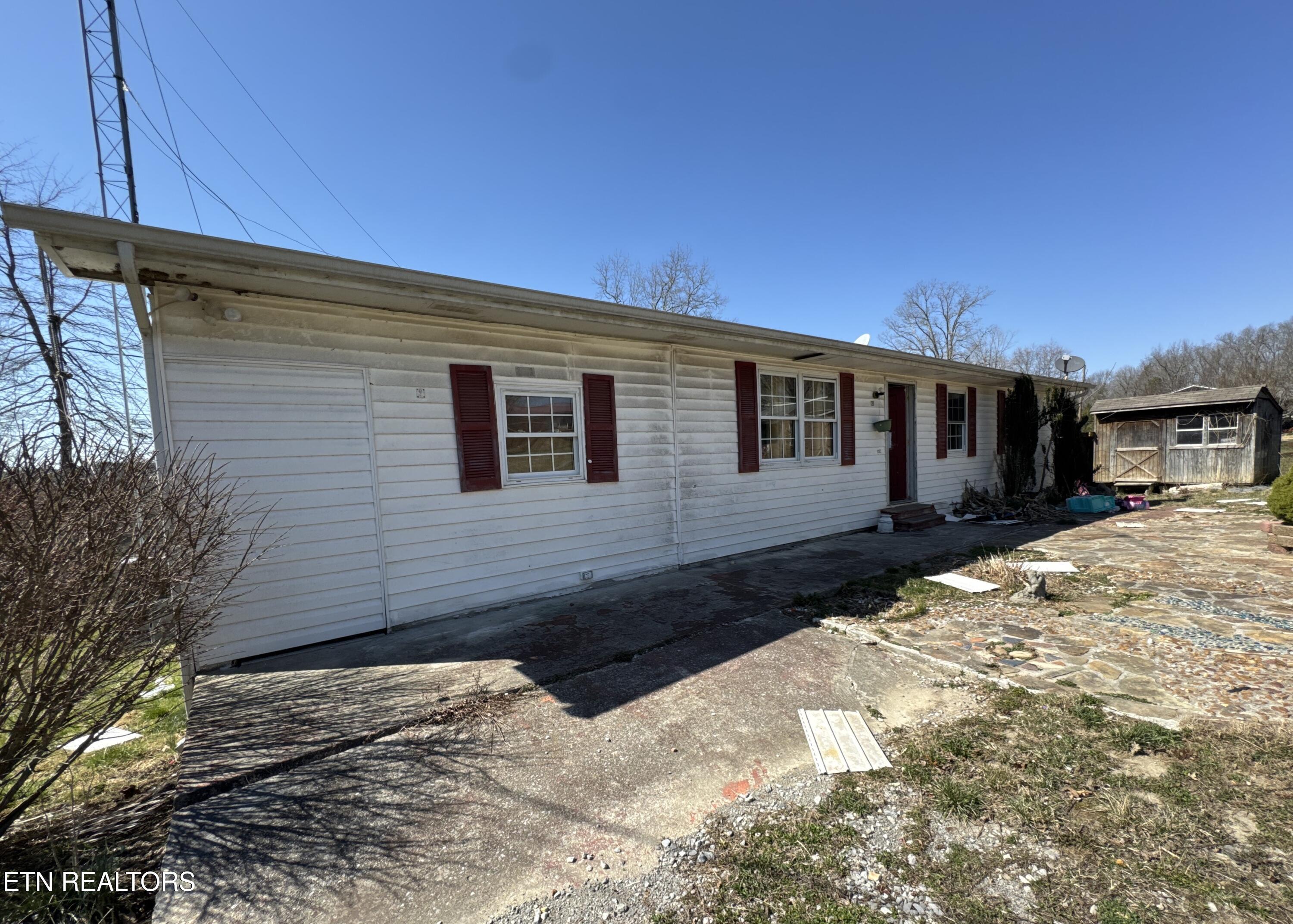 121 Rabbit Track Rd