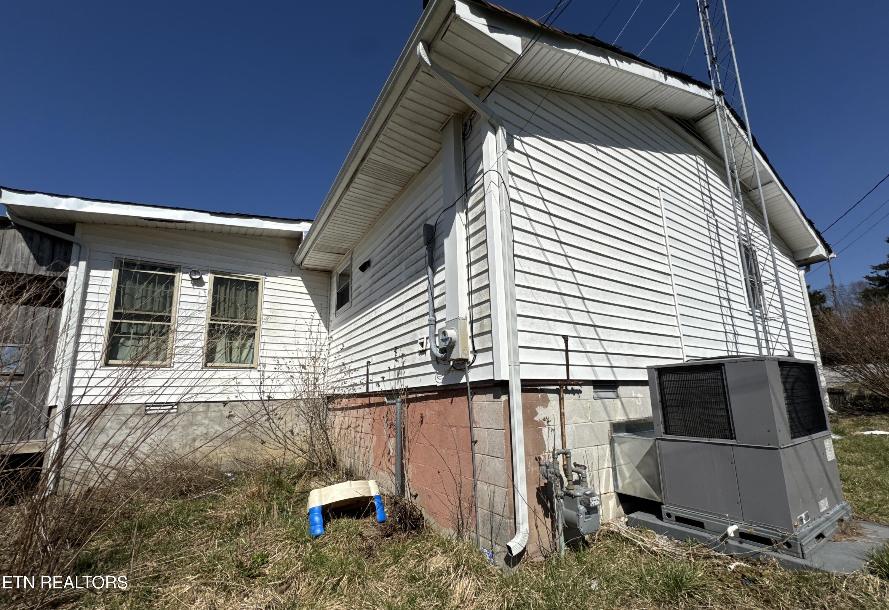 121 Rabbit Track Rd