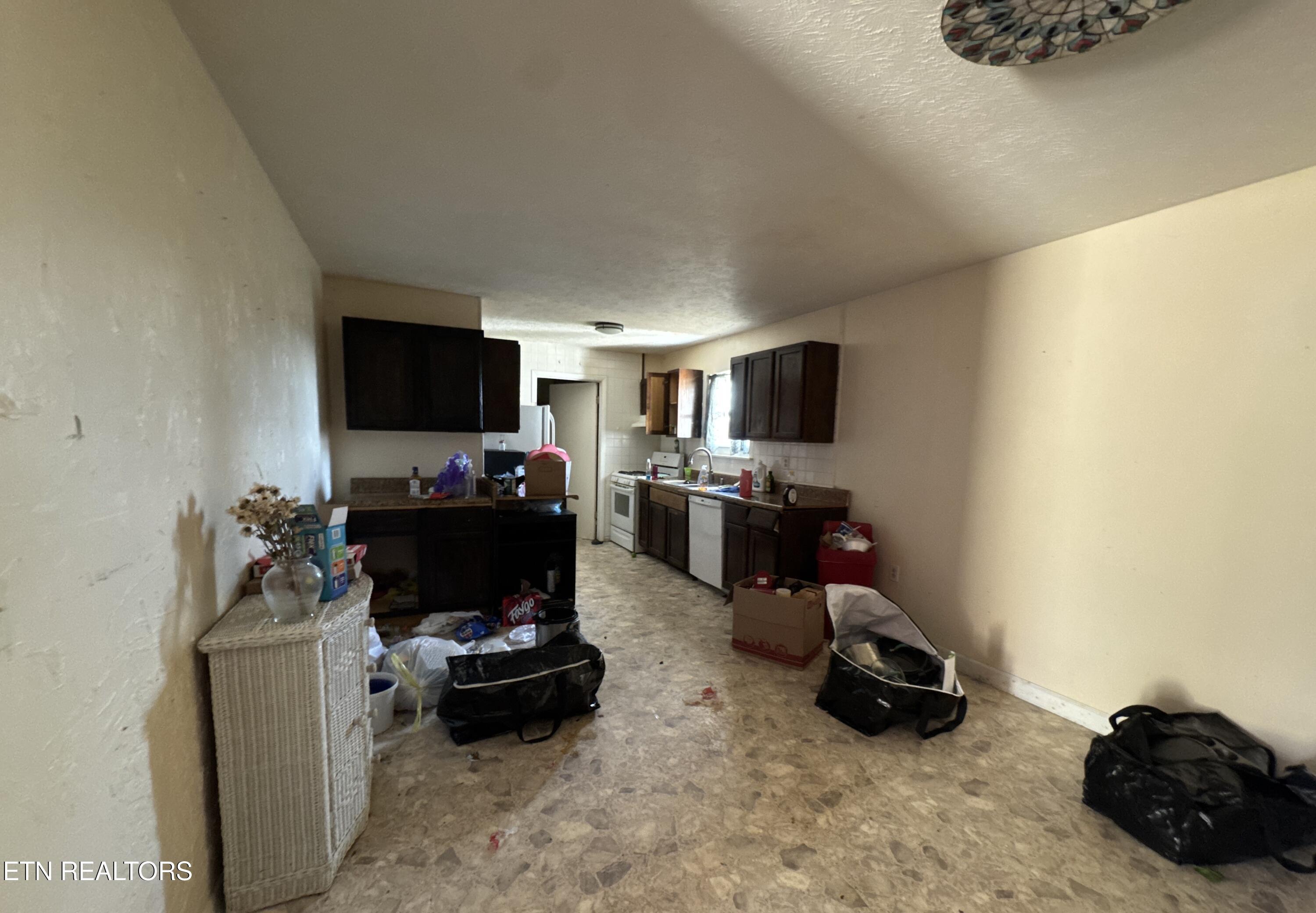 121 Rabbit Track Rd