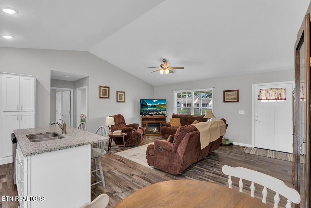 1210 War Eagle Drive