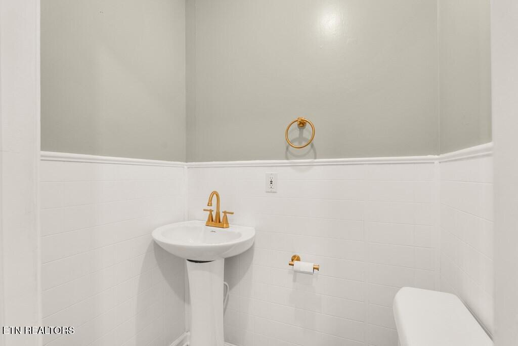 1000 Bethel Palk Rd, Bloomington Springs