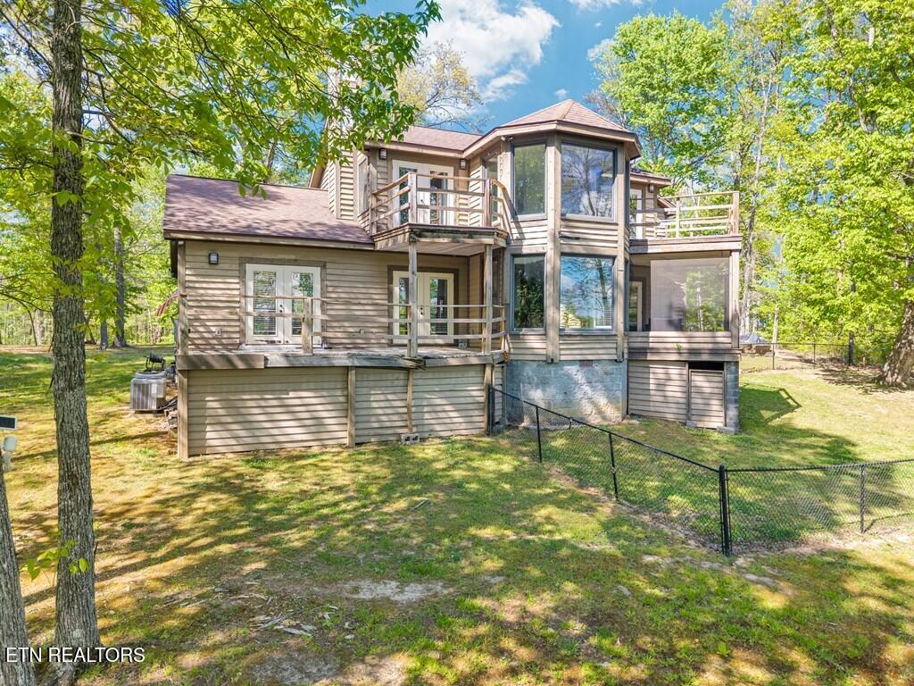 160 Eagles Bluff Circle