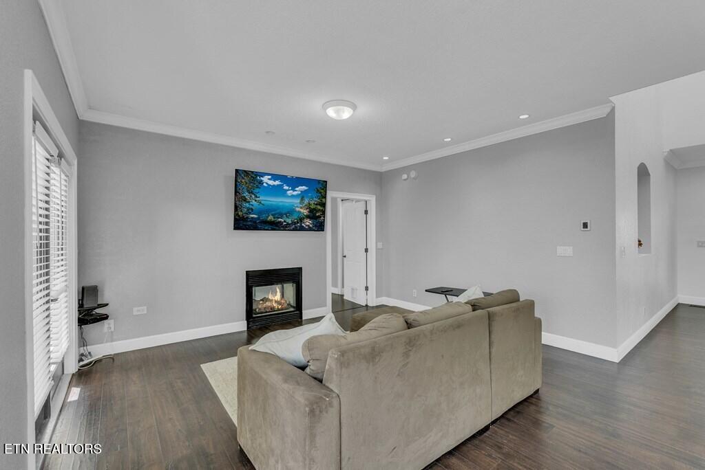 160 Eagles Bluff Circle