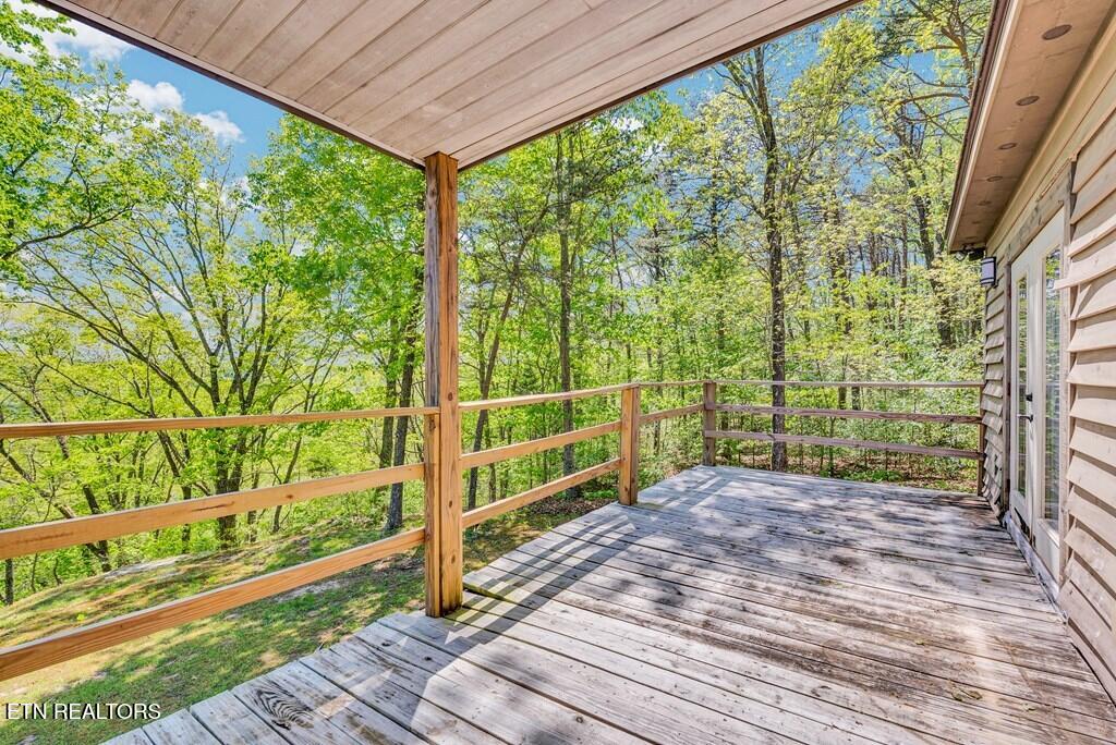 160 Eagles Bluff Circle