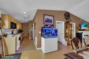 3631 3635 Louisville Rd