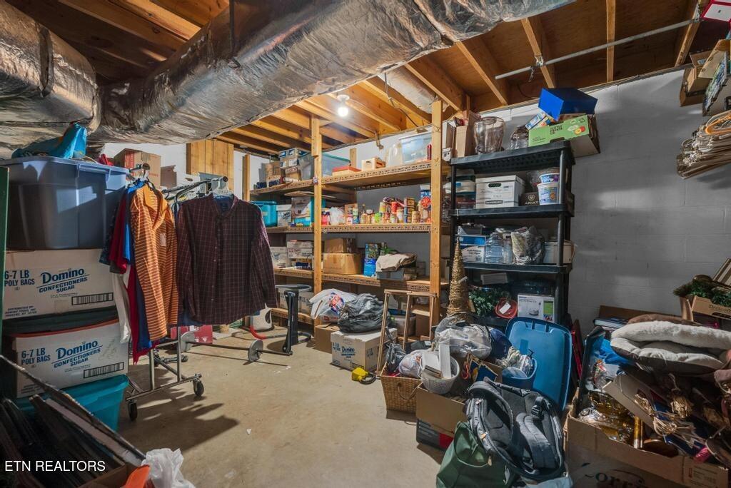 1992 Locke Bend Rd, McMinnville