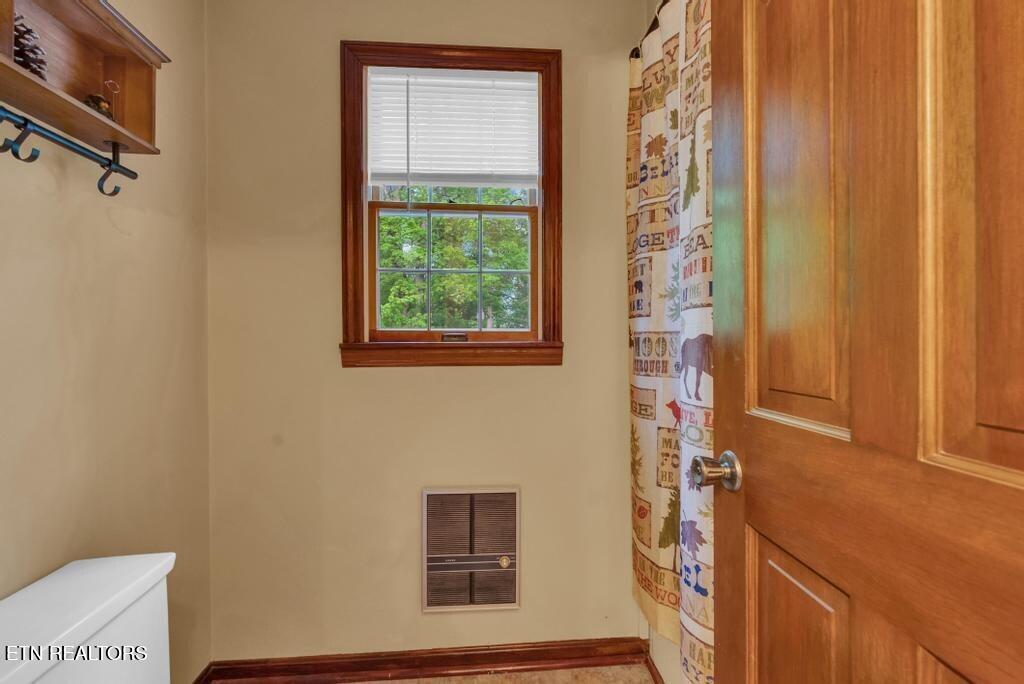 1992 Locke Bend Rd, McMinnville