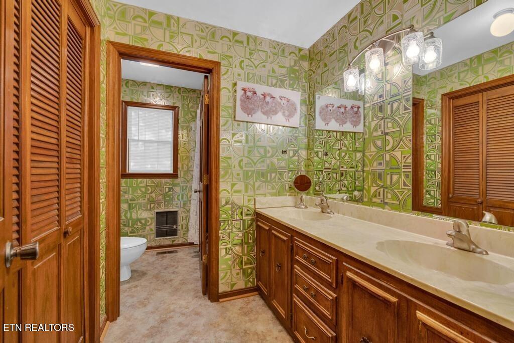 1992 Locke Bend Rd, McMinnville