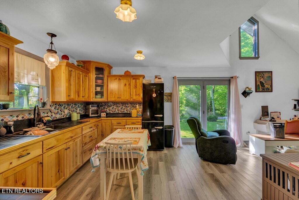 755 Woody Rd