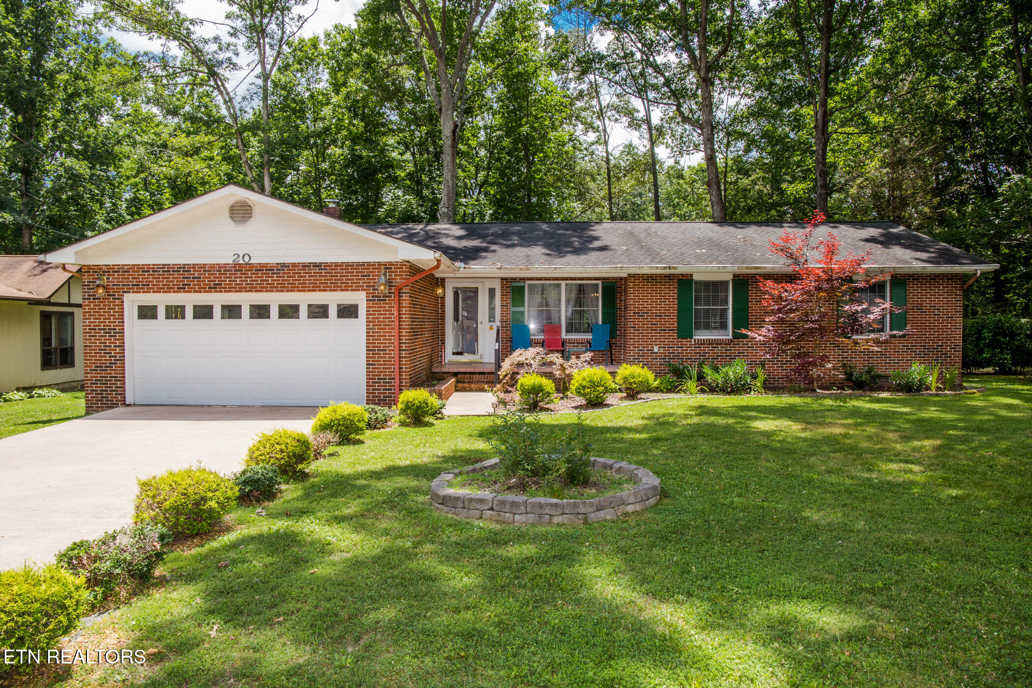20 Black Oak Circle