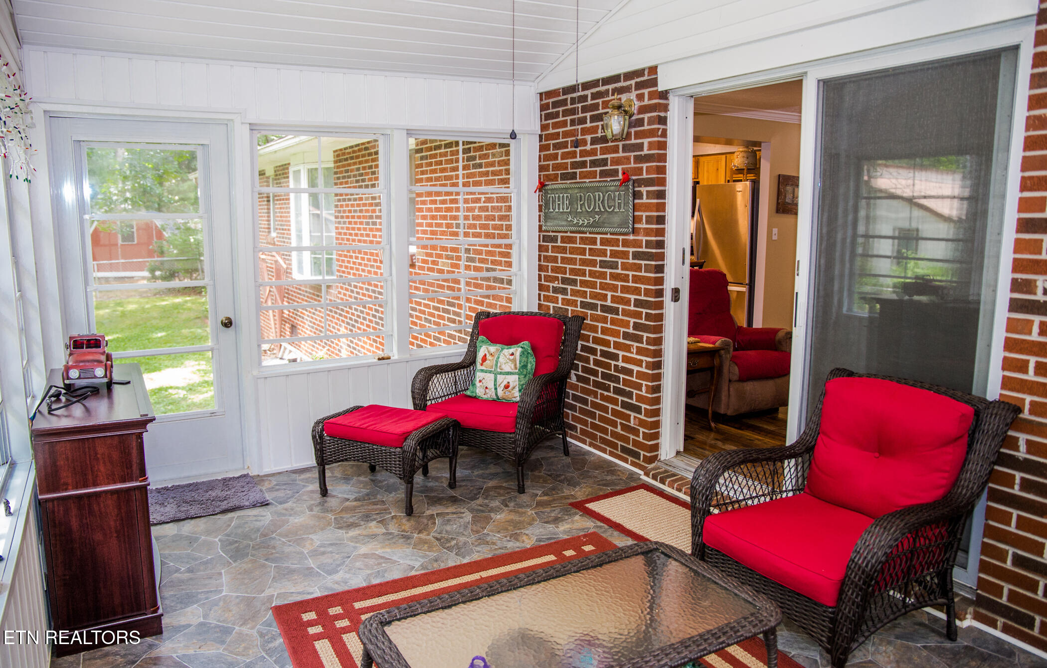 20 Black Oak Circle
