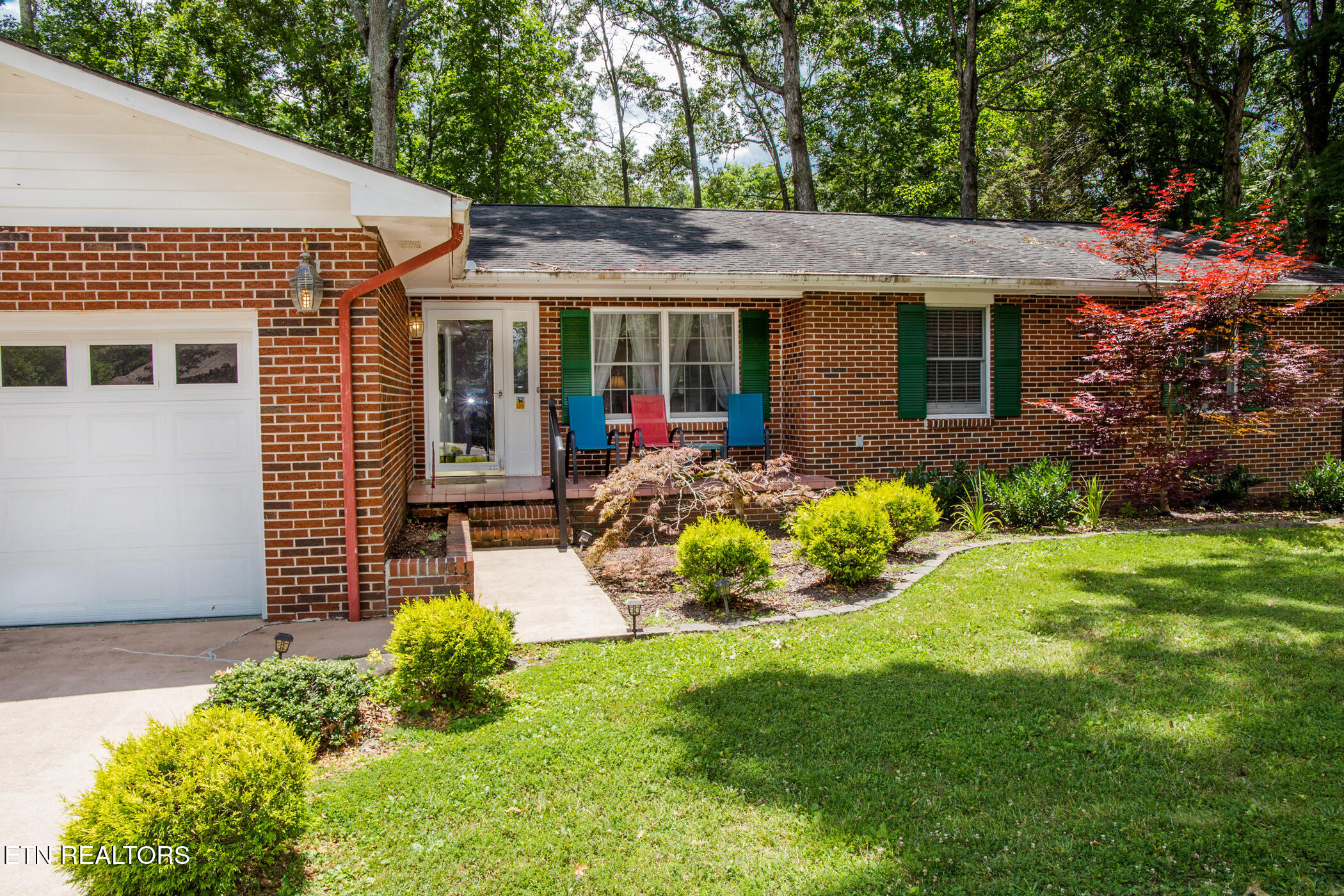 20 Black Oak Circle