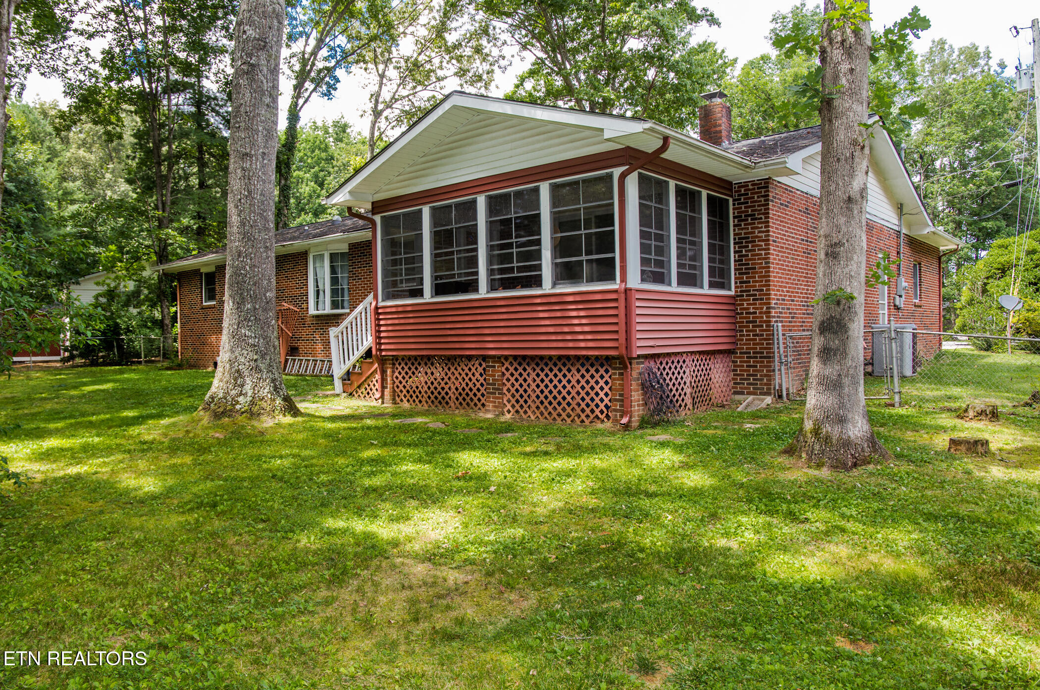 20 Black Oak Circle