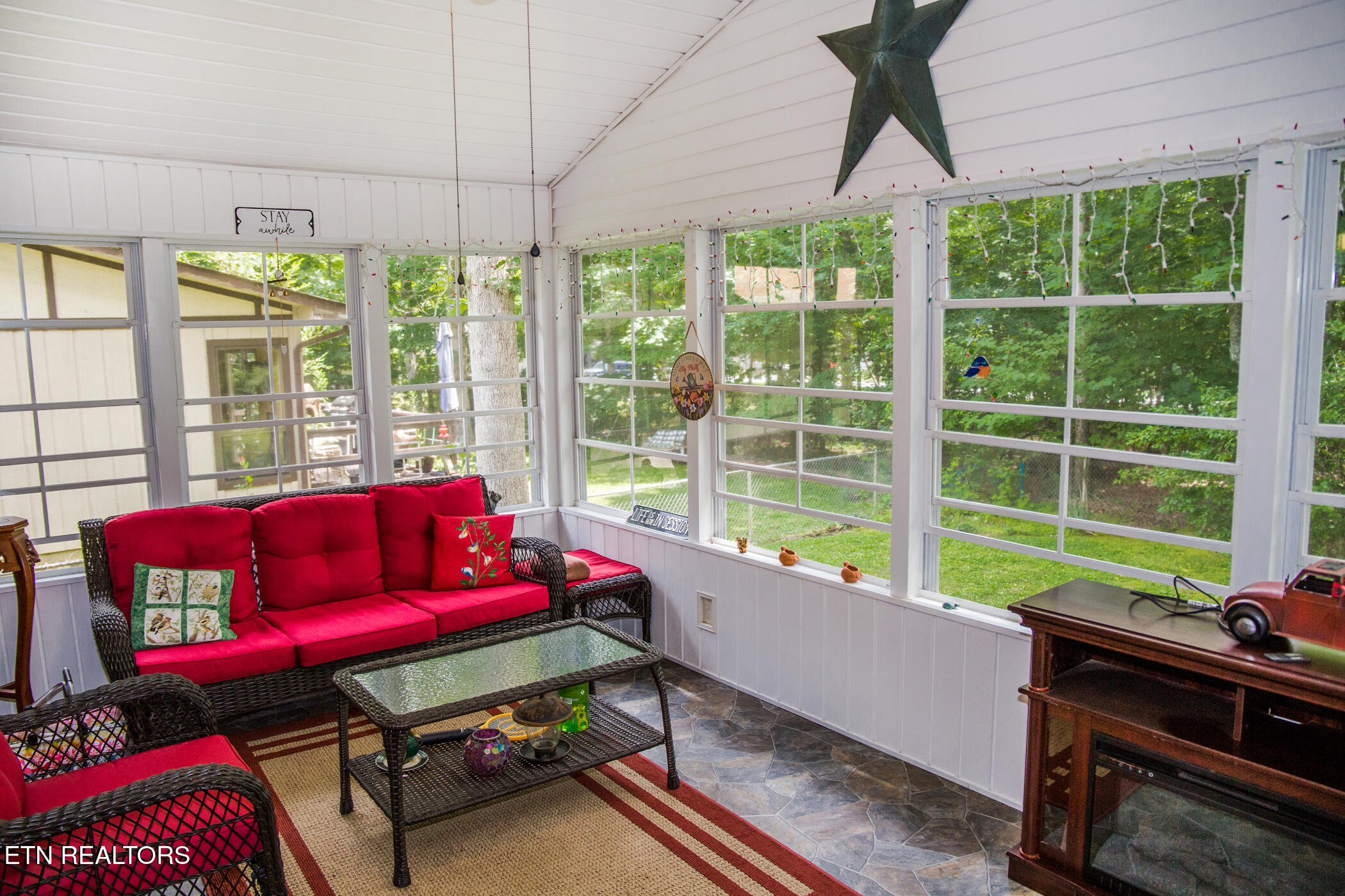 20 Black Oak Circle