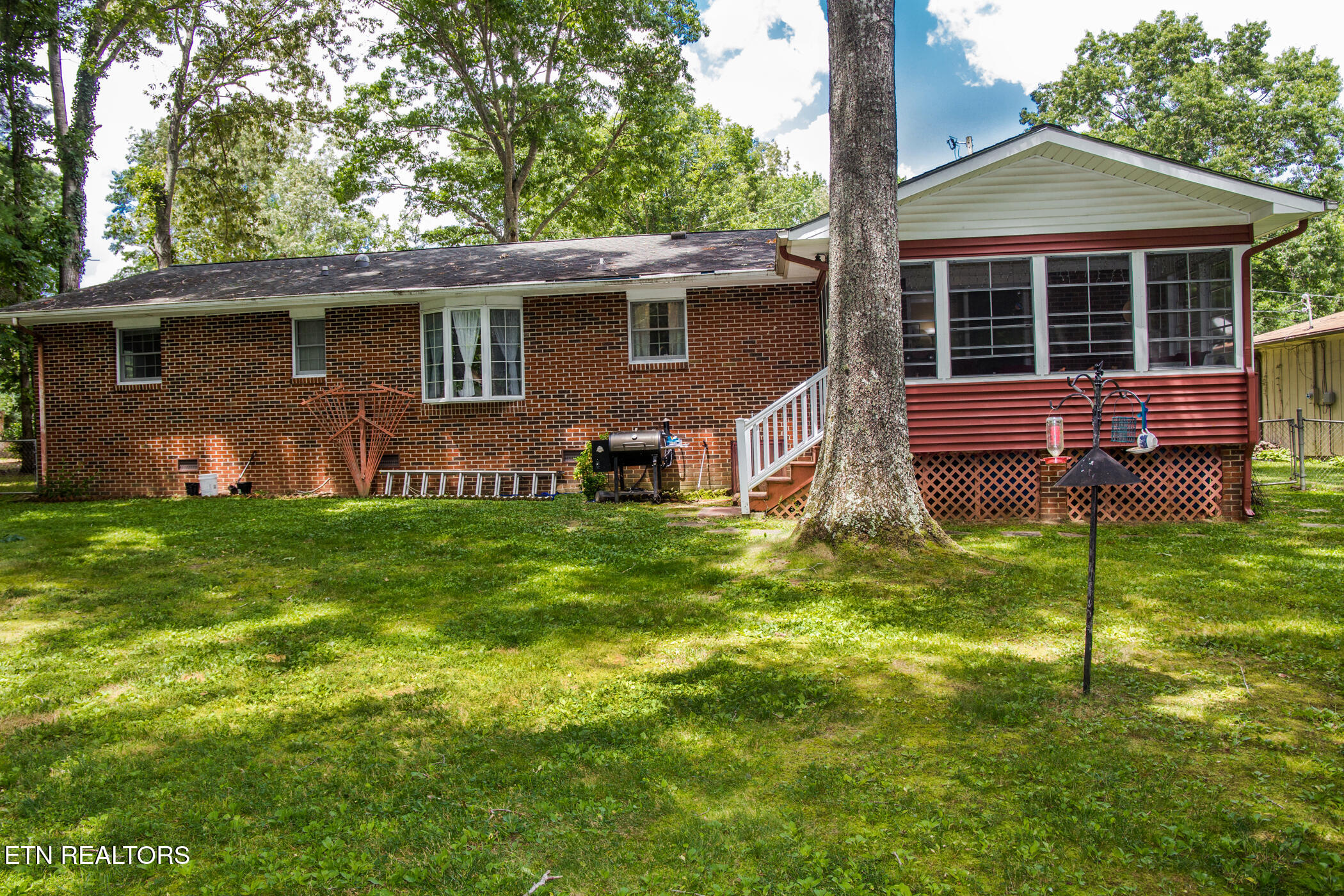 20 Black Oak Circle