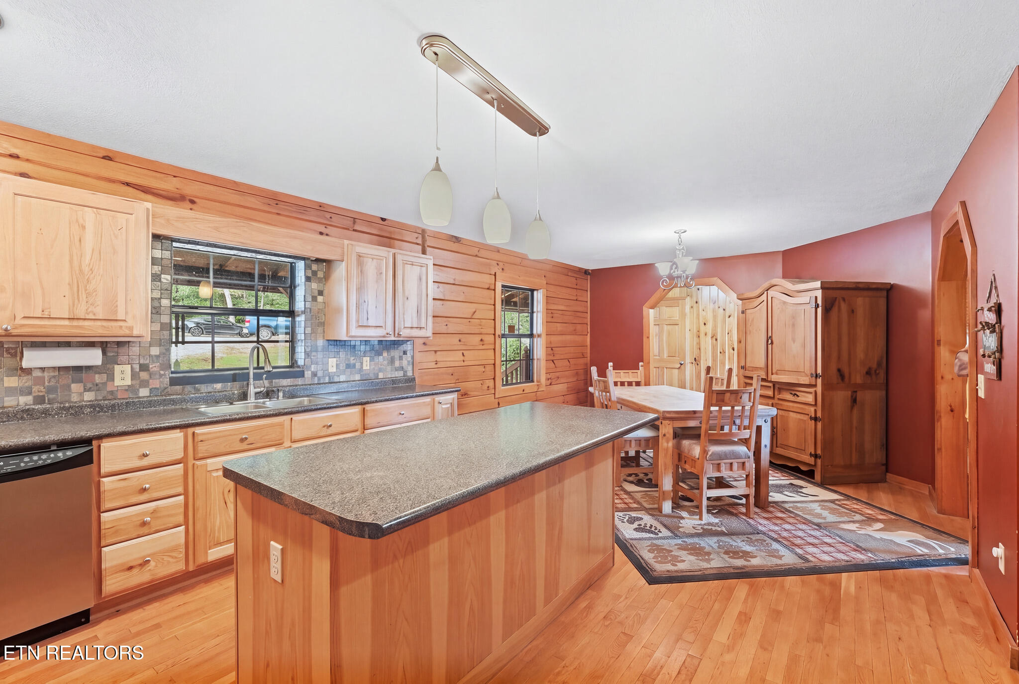 395 Hilltop Lane