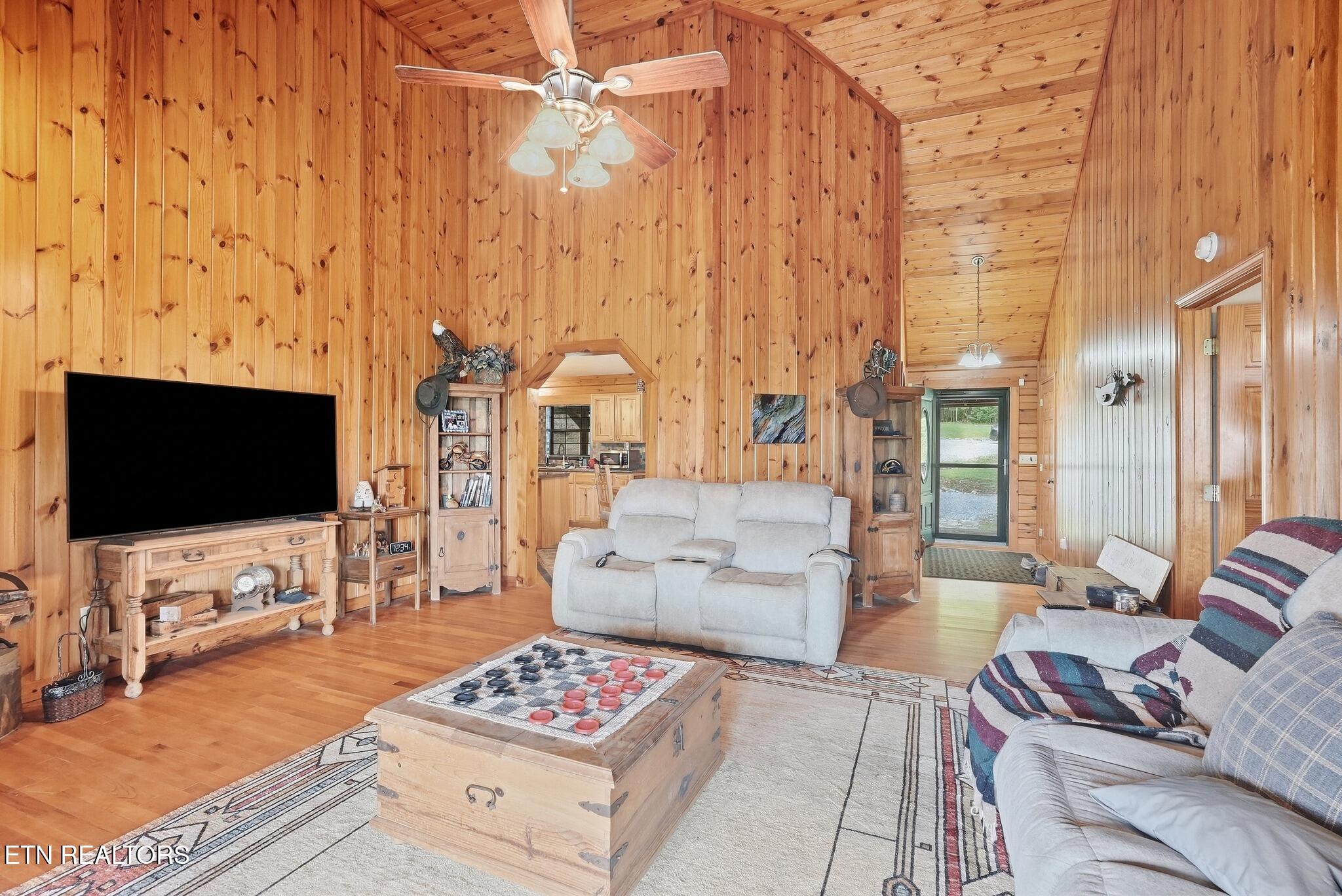 395 Hilltop Lane