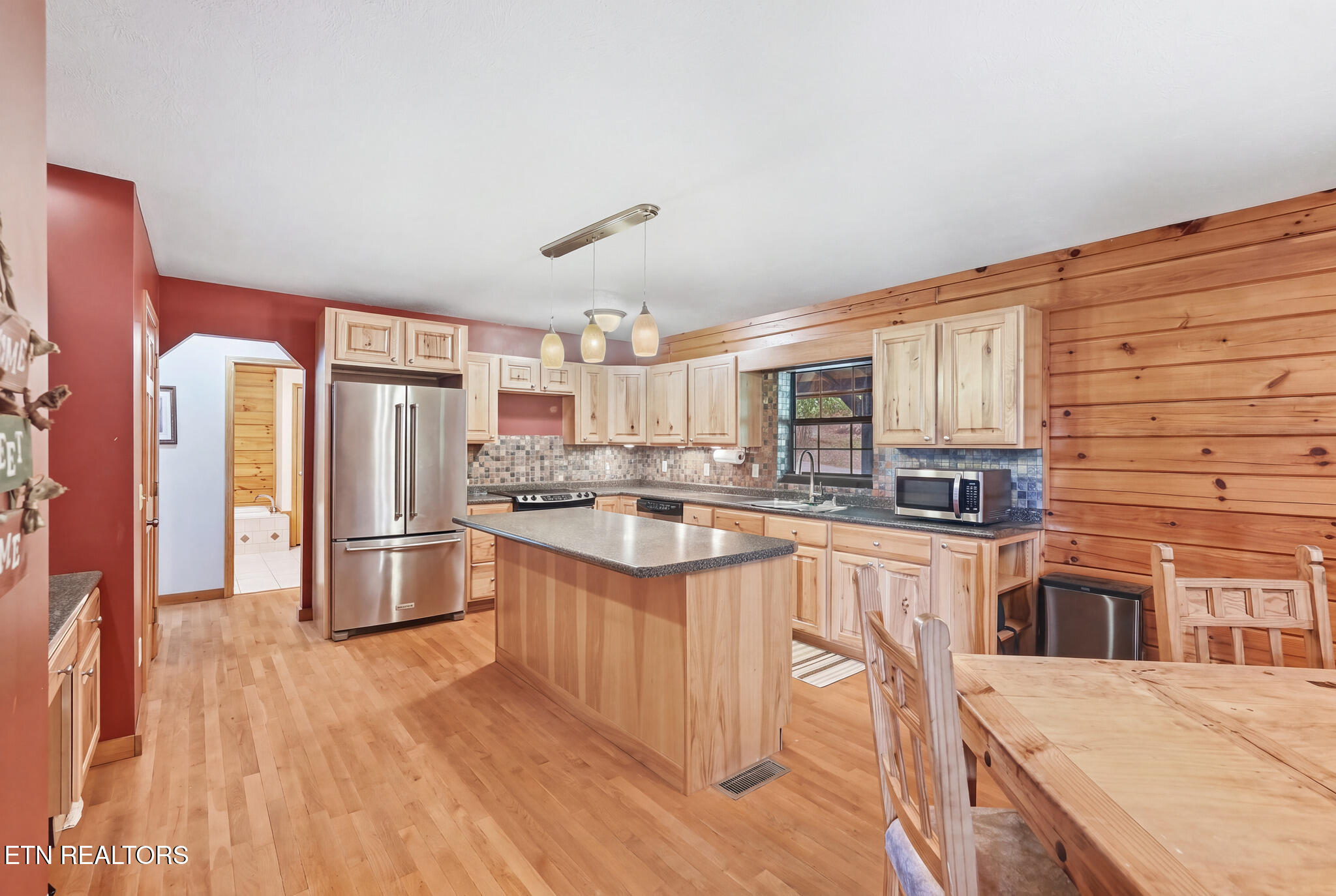 395 Hilltop Lane