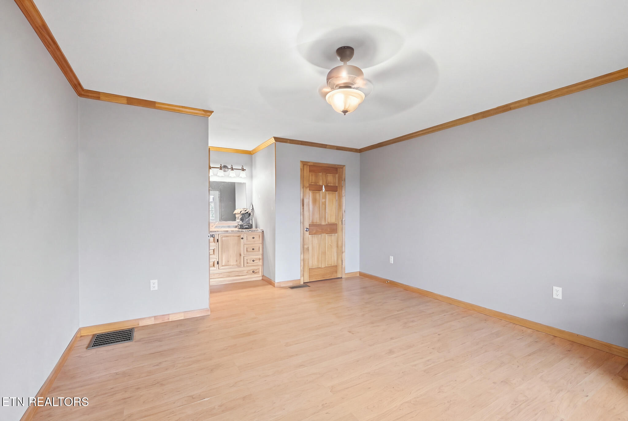 395 Hilltop Lane