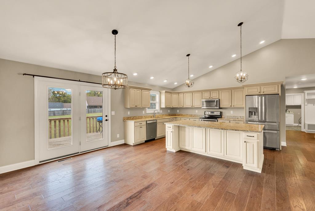 4808 Catherine Ct