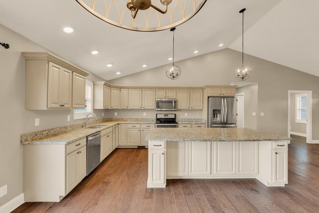 4808 Catherine Ct