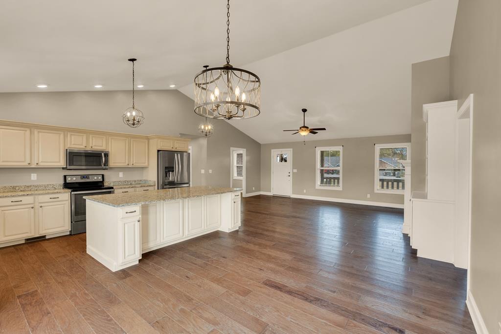 4808 Catherine Ct