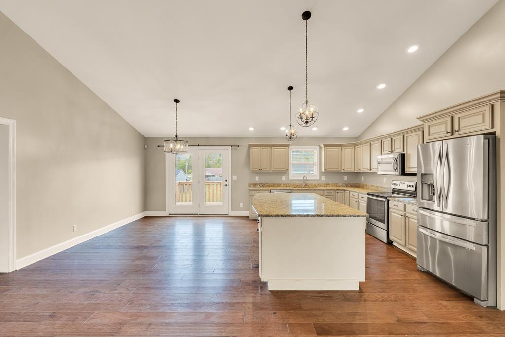 4808 Catherine Ct