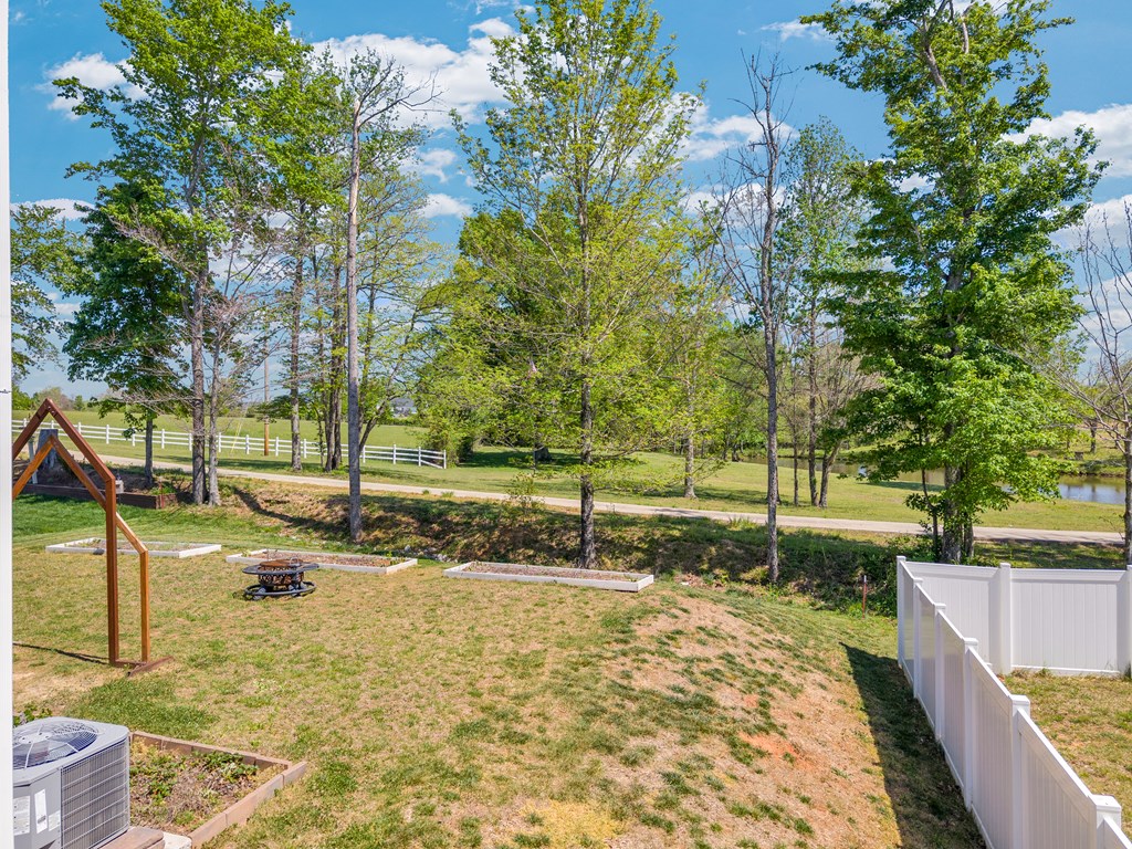 227 Harris Ln