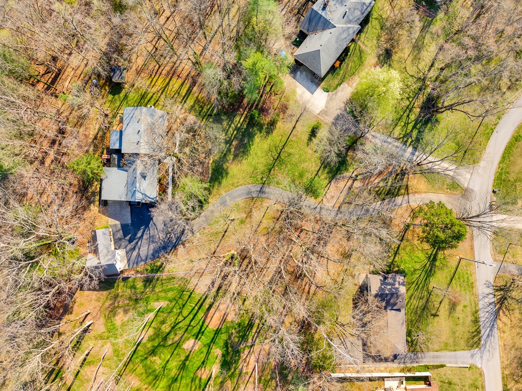 1439 Thomas Cir