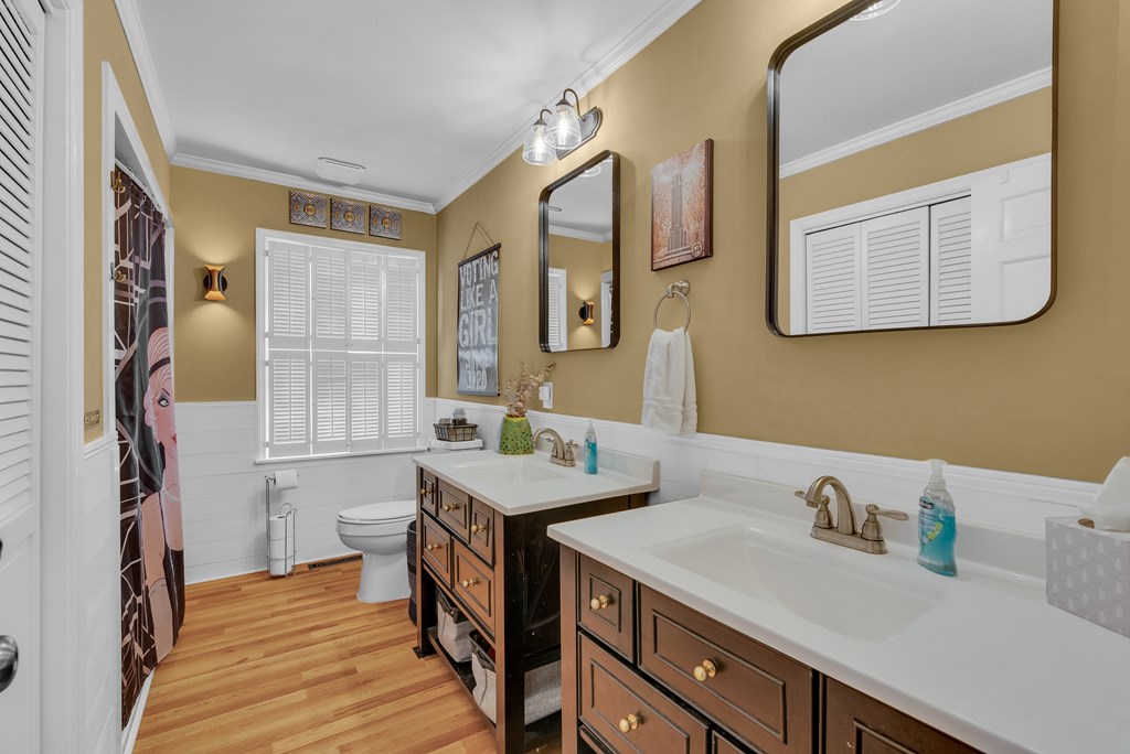 1439 Thomas Cir