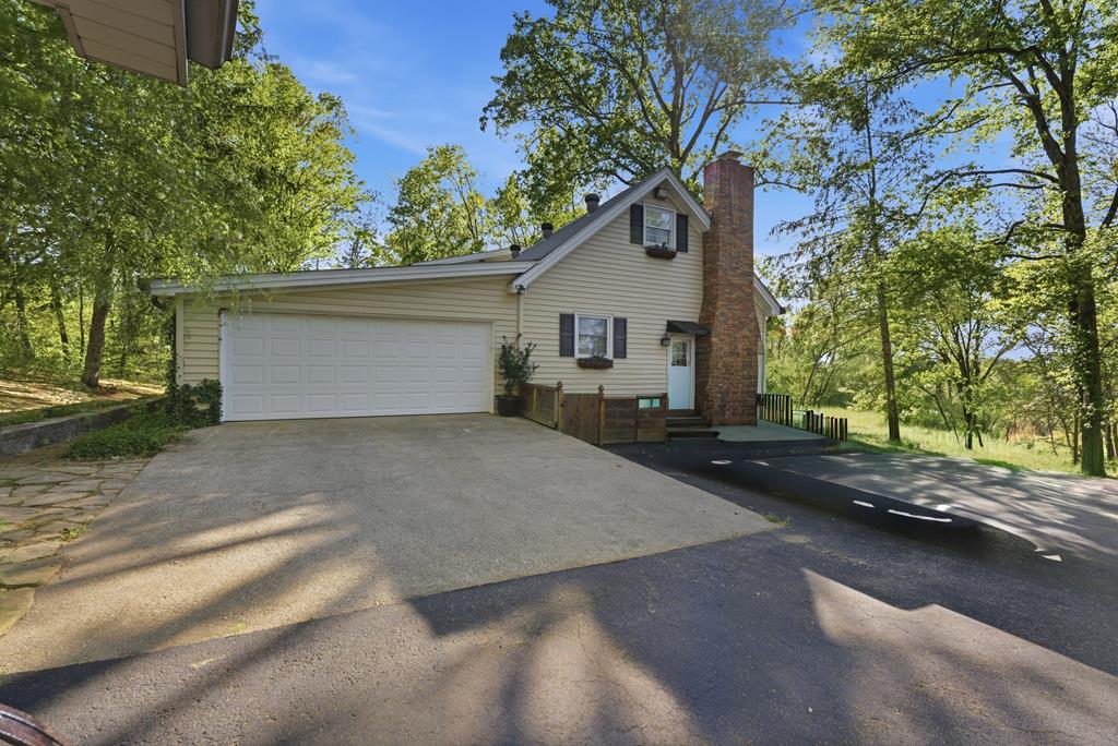 1439 Thomas Cir
