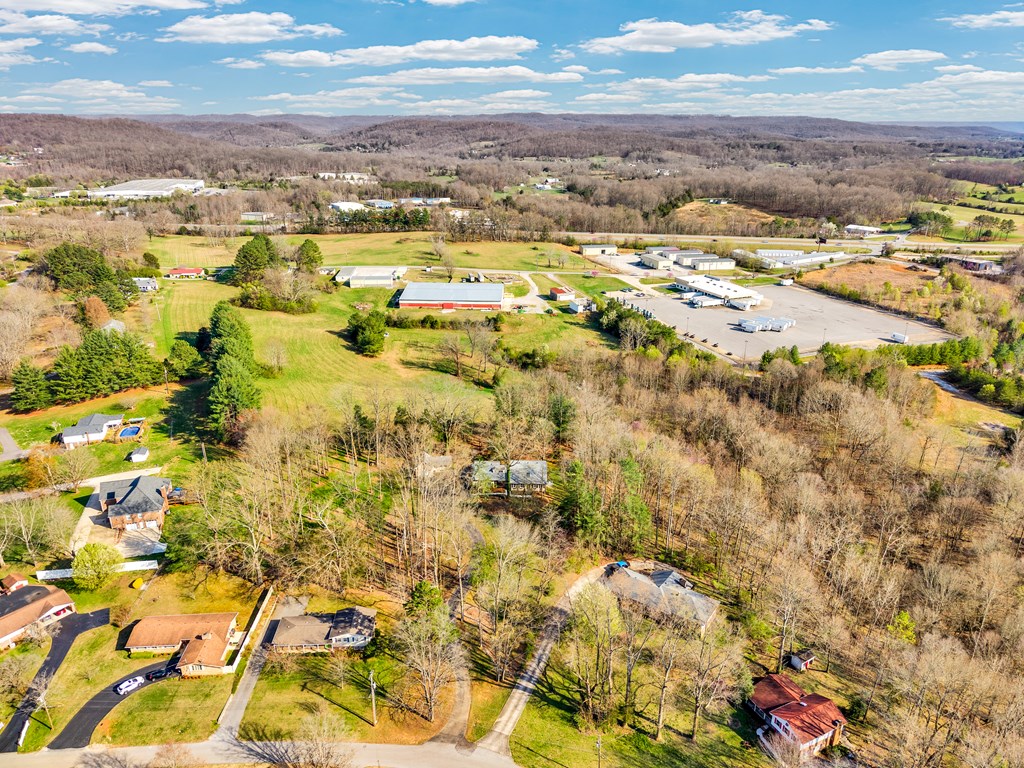 1439 Thomas Cir