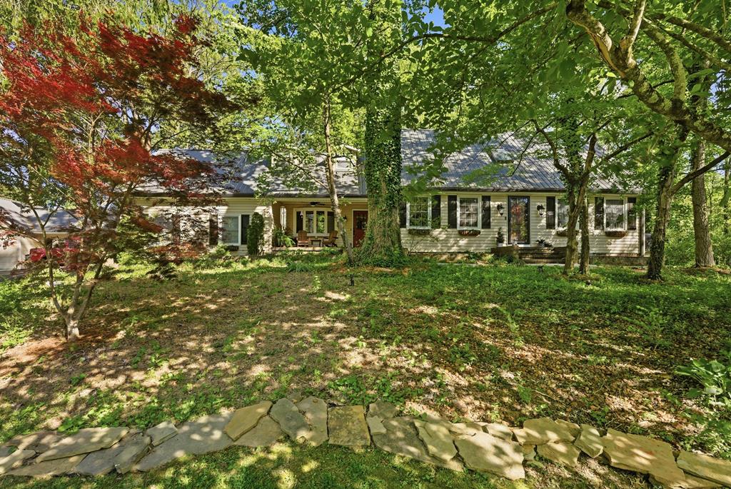 1439 Thomas Cir