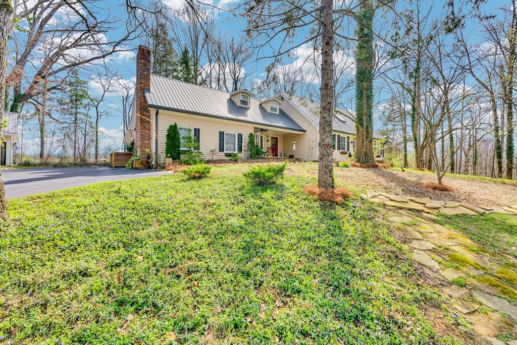 1439 Thomas Cir