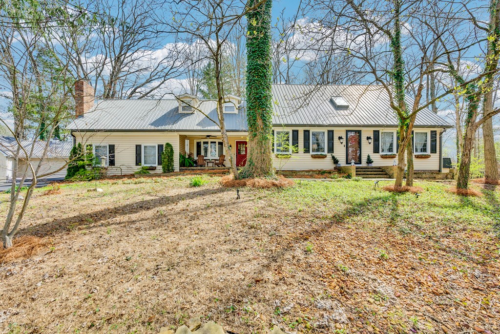 1439 Thomas Cir