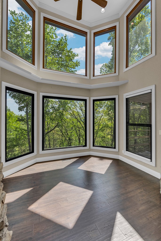 160 Eagles Bluff Cir