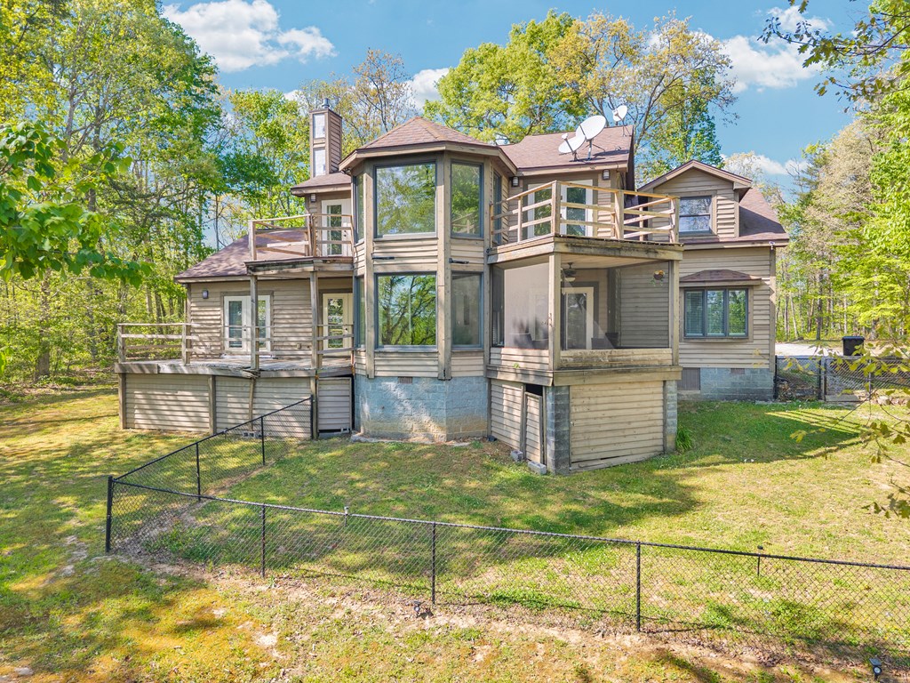 160 Eagles Bluff Cir