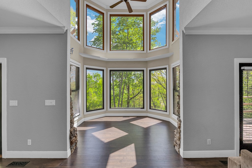 160 Eagles Bluff Cir