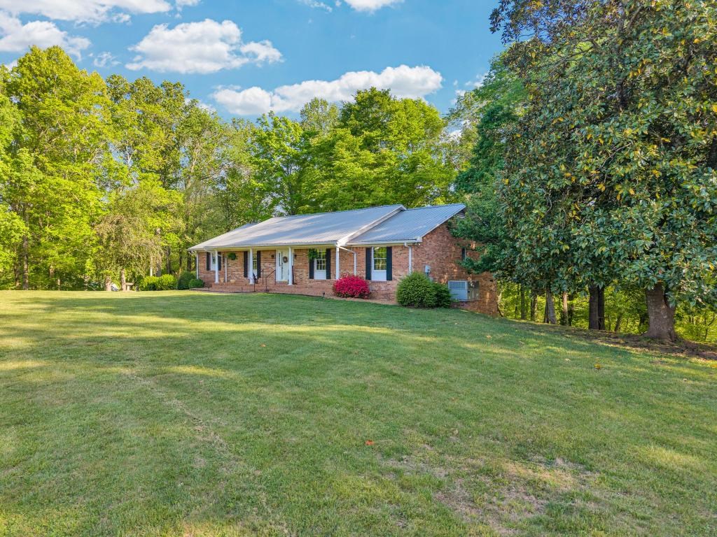 1992 Locke Bend Rd