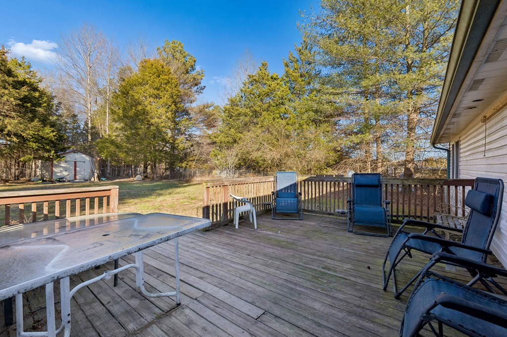 330 Deerfield Rd